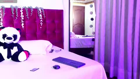 veronicalamberth online show from January 19, 4:52 am