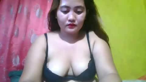 versatile_hottie_asian online show from July 29, 2:22 am