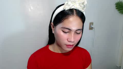 ABBY KIA FLORENDO online show from July 11, 7:52 am