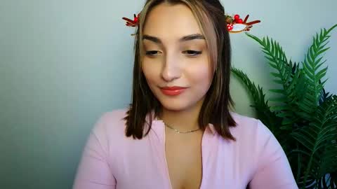 Ana online show from December 18, 1:05 pm