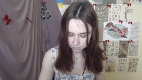 veryveryvery_shy online show from December 23, 9:24 am