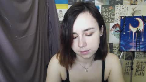 Snapshot of veryveryvery_shy chatting on March 12, 6:29 am veryveryvery_shy online show from March 12, 6:29 am
