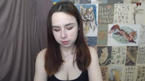 veryveryvery_shy online show from February 3, 6:40 am