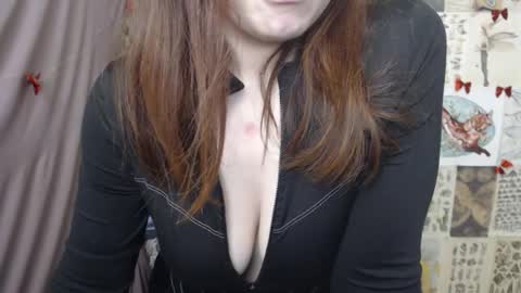 veryveryvery_shy online show from January 17, 6:54 am