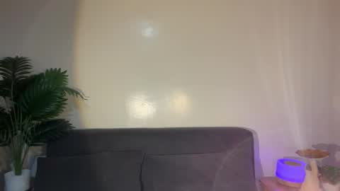 Snapshot of via_olala chatting on September 15, 4:04 pm via_olala online show from September 15, 4:04 pm