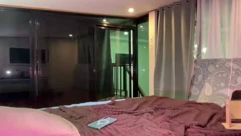 via_olala online show from November 15, 9:32 am