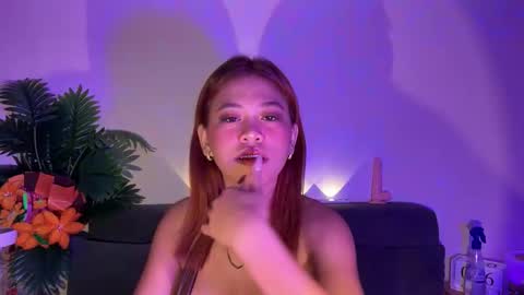 Snapshot of via_olala chatting on October 6, 5:29 pm via_olala online show from October 6, 5:29 pm