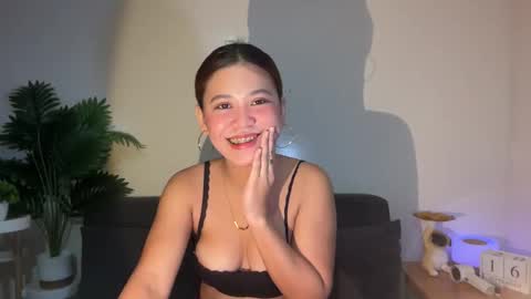 Snapshot of via_olala chatting on September 16, 4:04 pm via_olala online show from September 16, 4:04 pm