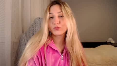 Snapshot of vibezgirl chatting on January 26, 6:48 pm Amelia online show from January 26, 6:48 pm