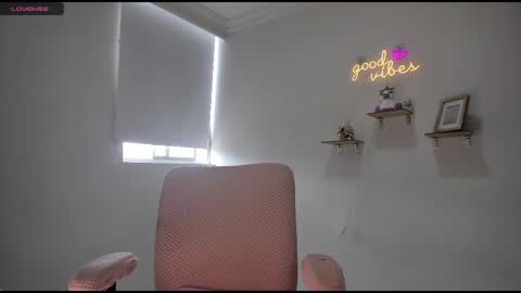 vicky_cardenas online show from February 18, 8:19 pm