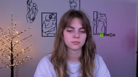 vicky_kim online show from August 8, 9:39 am