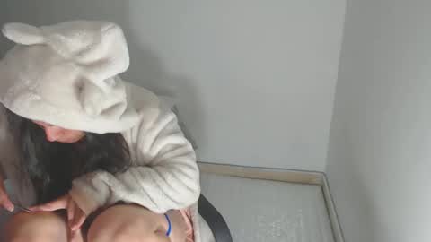 vickyjuice1 online show from January 18, 1:52 am