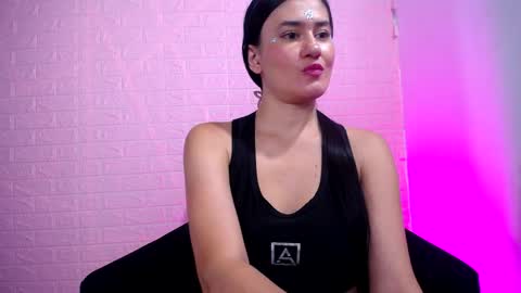 victoria_1126 online show from April 7, 8:44 pm