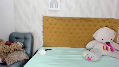 Snapshot of victoria_colemann chatting on January 8, 11:43 am Victoria online show from January 8, 11:43 am
