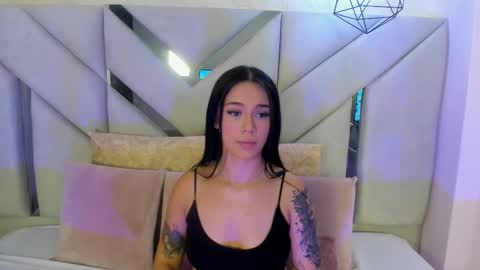 Snapshot of victoria_coxx chatting on October 20, 2:20 pm Victoria online show from October 20, 2:20 pm
