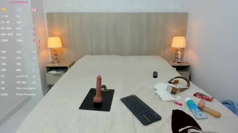 victoria_pachon online show from October 14, 7:27 pm