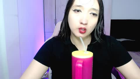 Victoria online show from November 17, 4:30 pm