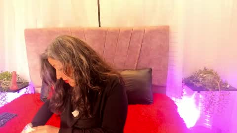 victoriaa_anderson_ online show from June 1, 12:51 pm