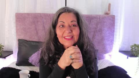 victoriaa_anderson_ online show from April 10, 2:45 pm