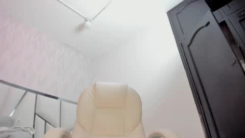 Victoria Sofia online show from March 28, 8:08 pm