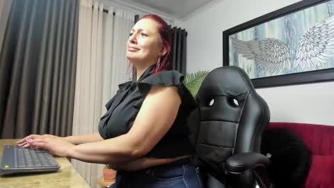 victoriapaker online show from March 28, 11:32 am