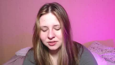 Snapshot of victoriassecrets_ chatting on February 15, 7:28 pm victoriassecrets_ online show from February 15, 7:28 pm