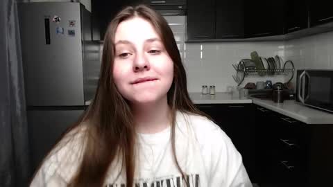 Snapshot of victoriassecrets_ chatting on December 13, 1:12 pm victoriassecrets_ online show from December 13, 1:12 pm