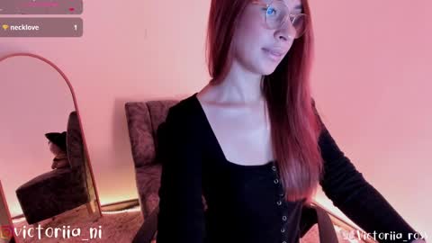 Snapshot of victoriia_ross chatting on December 30, 10:34 pm Annie vic online show from December 30, 10:34 pm