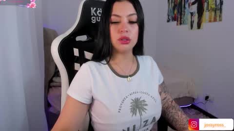 V  I C  T O R I A  online show from September 11, 8:31 pm