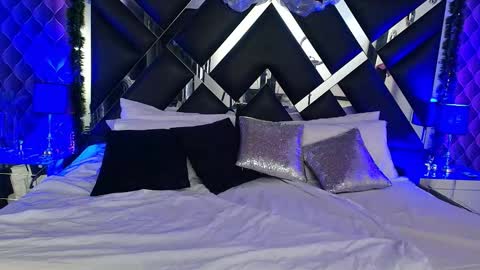 victtoria lee online show from December 22, 7:50 pm