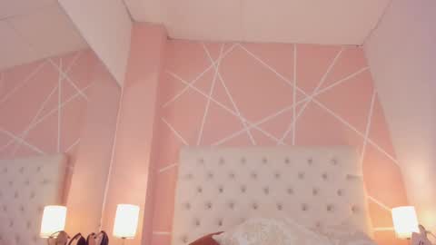 Snapshot of viictoriia_lopez chatting on September 16, 12:02 pm viictoriia_lopez online show from September 16, 12:02 pm