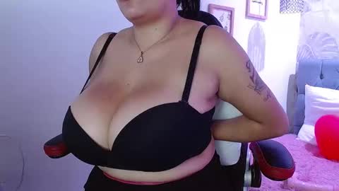 viioleta online show from February 21, 1:11 pm