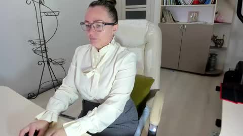 Ukrainian-woman online show from November 16, 11:10 am