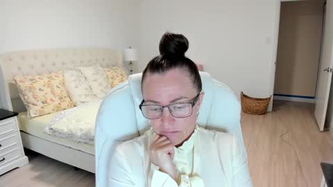 Snapshot of vika7333 chatting on September 15, 1:08 pm Ukrainian-woman online show from September 15, 1:08 pm