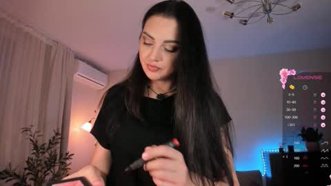 Viki Bellson online show from October 9, 6:23 pm