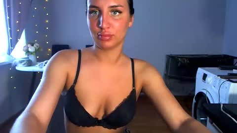 vikipop online show from April 16, 7:30 am