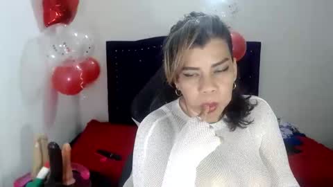 Snapshot of vikyadams chatting on February 14, 9:10 pm VIKY ADAMS online show from February 14, 9:10 pm