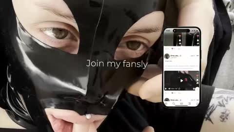 Diva Silvia online show from January 8, 5:06 pm