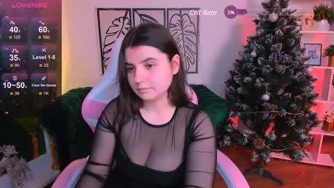 Snapshot of viola__shy chatting on December 20, 9:39 pm Viola online show from December 20, 9:39 pm