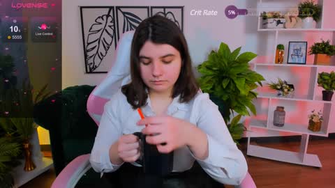 Snapshot of viola__shy chatting on February 6, 10:10 pm Viola online show from February 6, 10:10 pm
