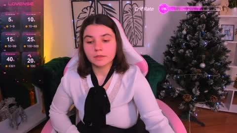 Snapshot of viola__shy chatting on December 25, 9:00 pm Viola online show from December 25, 9:00 pm