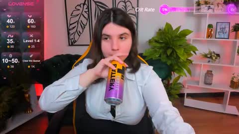 Snapshot of viola__shy chatting on February 26, 9:18 pm Viola online show from February 26, 9:18 pm