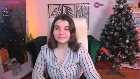 Snapshot of viola__shy chatting on January 3, 9:05 pm Viola online show from January 3, 9:05 pm