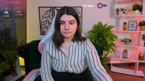 Snapshot of viola__shy chatting on February 12, 9:43 pm Viola online show from February 12, 9:43 pm