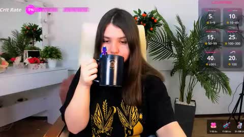 Snapshot of viola__shy chatting on October 12, 8:44 pm Viola online show from October 12, 8:44 pm