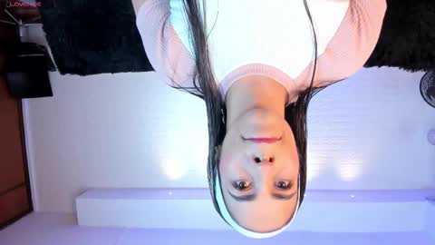 Snapshot of violeet_scott chatting on October 20, 10:29 am Violett Everyday From 0530 to 1430 Col Time online show from October 20, 10:29 am