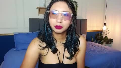 V I O L E T  online show from June 1, 2:41 pm
