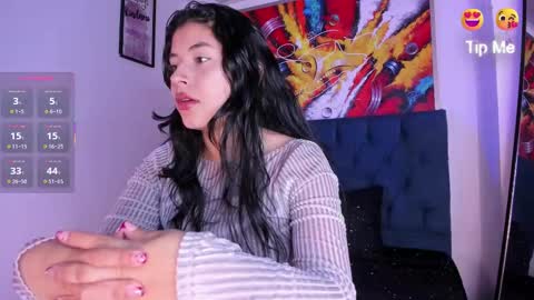Snapshot of violet_blaze chatting on October 17, 10:18 am online show from October 17, 10:18 am