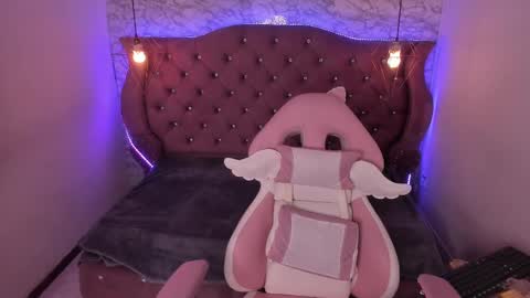      online show from March 7, 11:40 am