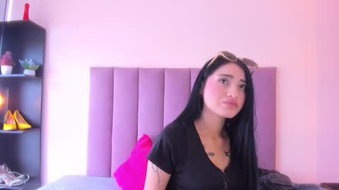 violet online show from December 2, 3:14 pm